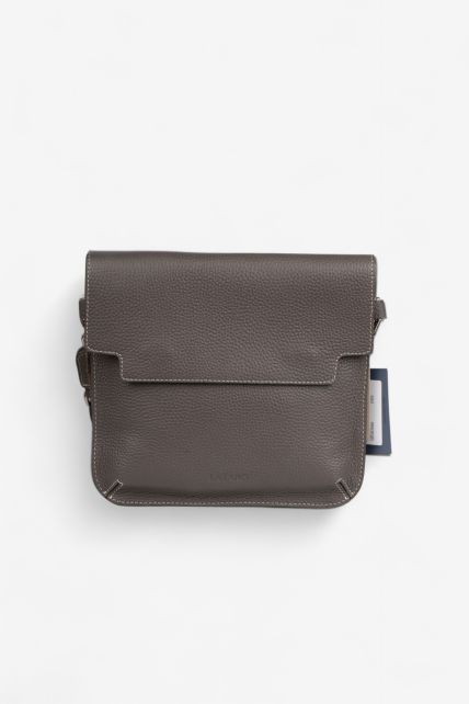 Cartera chica de cuero