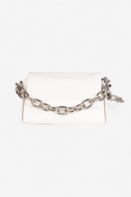 Cartera chica de cuero