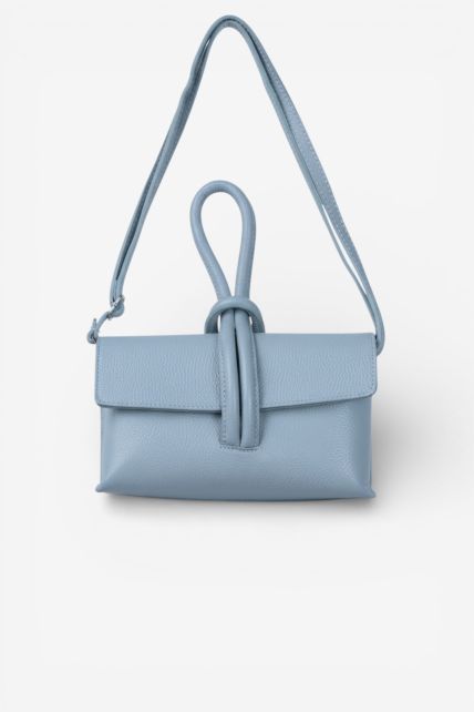 Cartera chica de cuero