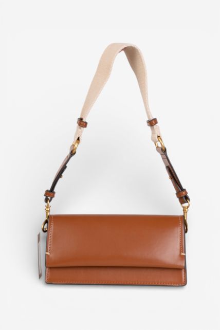 Cartera chica de cuero