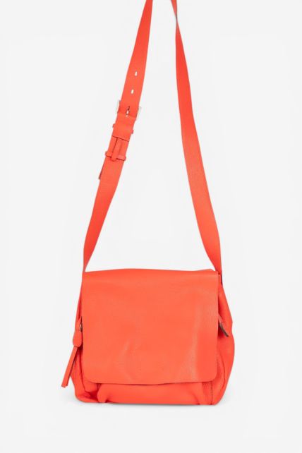 Cartera chica de cuero