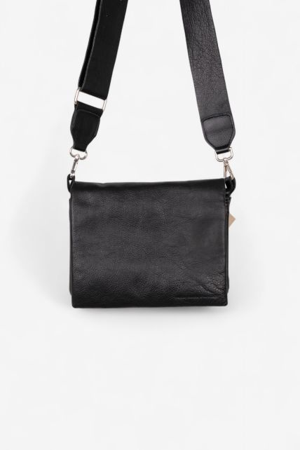 Cartera chica de cuero