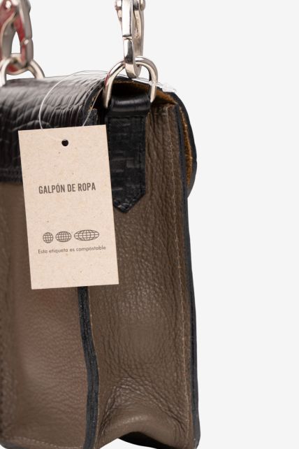 Cartera chica de cuero - Second Image