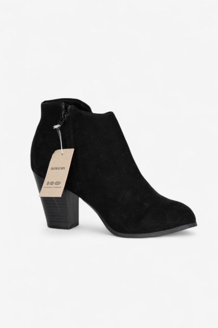 Botas - Second Image