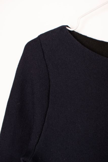 Sweater Cos - Second Image