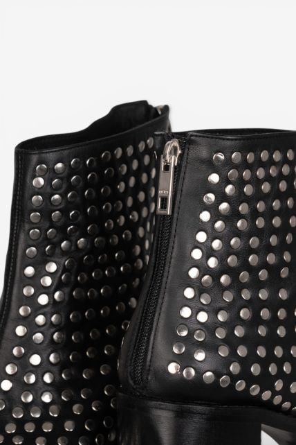 Botas - Second Image