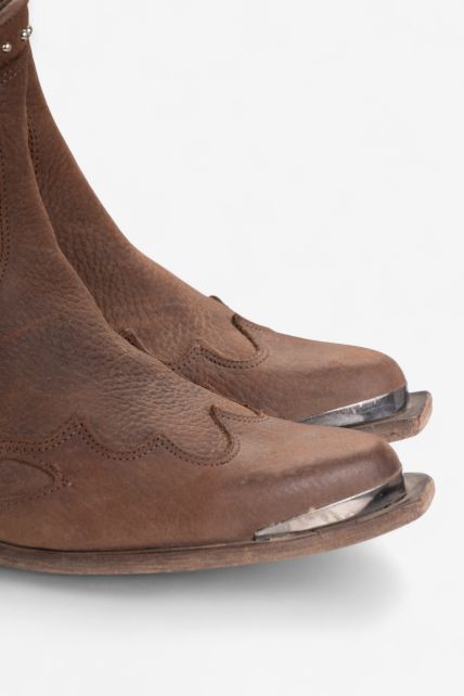 Botas - Second Image